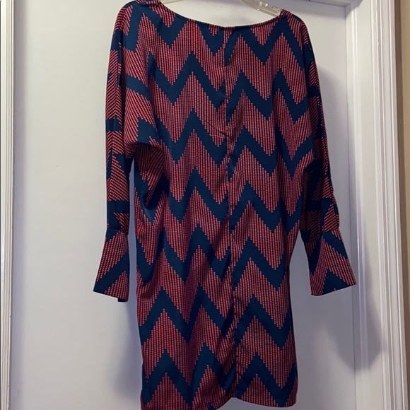 Boutique Long Sleeve Print Dress - Picture 6 of 6